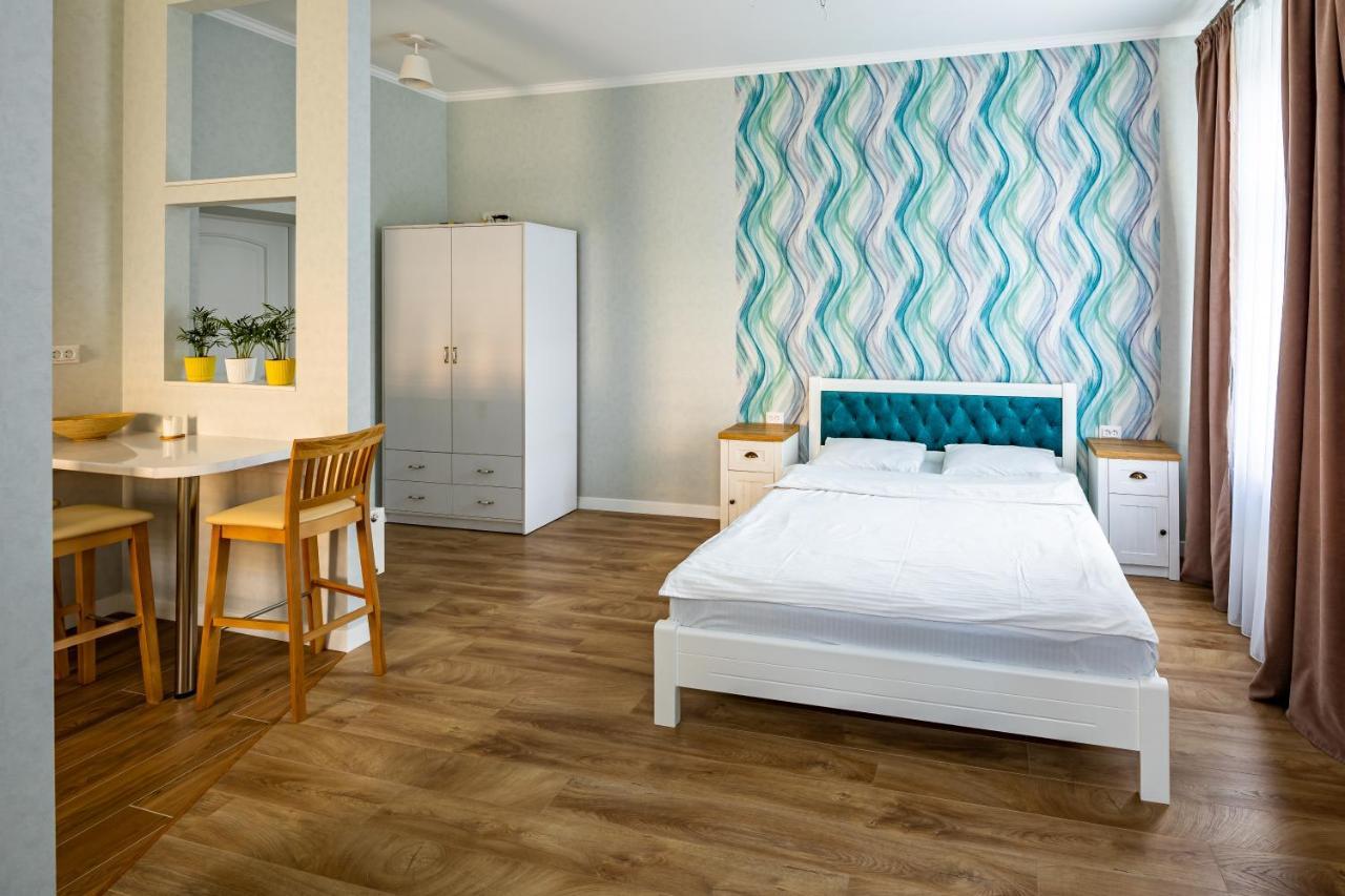 Leontovycha Apartment Λβιβ Εξωτερικό φωτογραφία