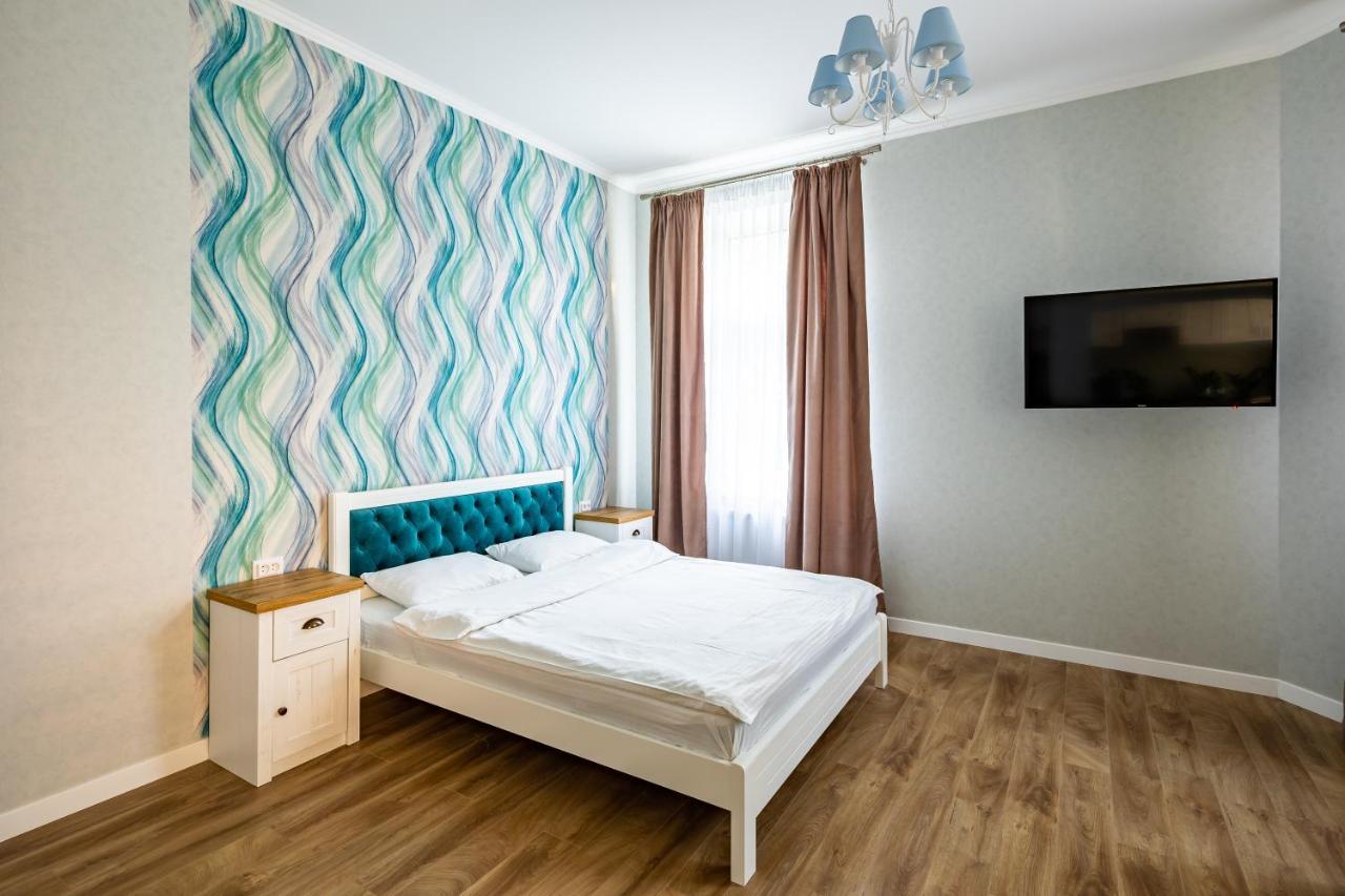 Leontovycha Apartment Λβιβ Εξωτερικό φωτογραφία