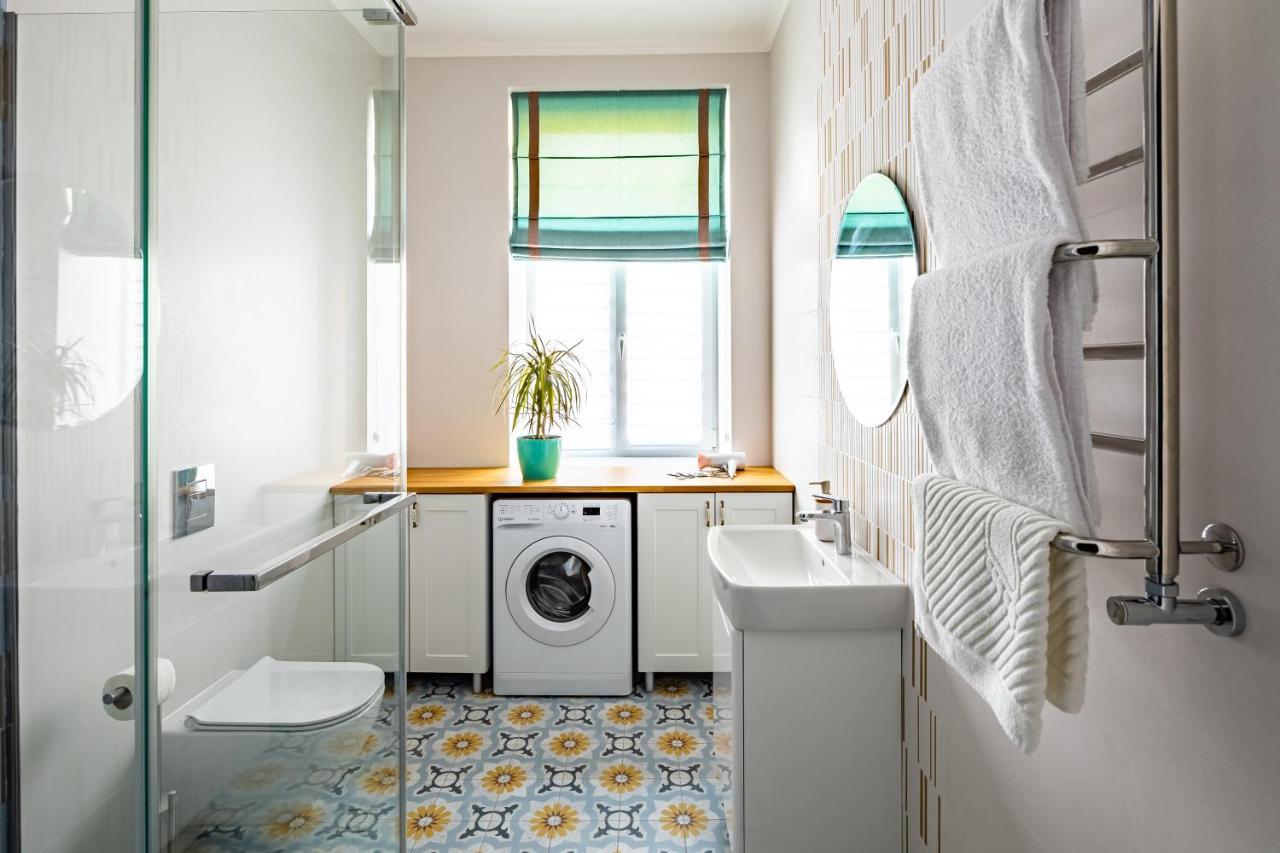 Leontovycha Apartment Λβιβ Εξωτερικό φωτογραφία