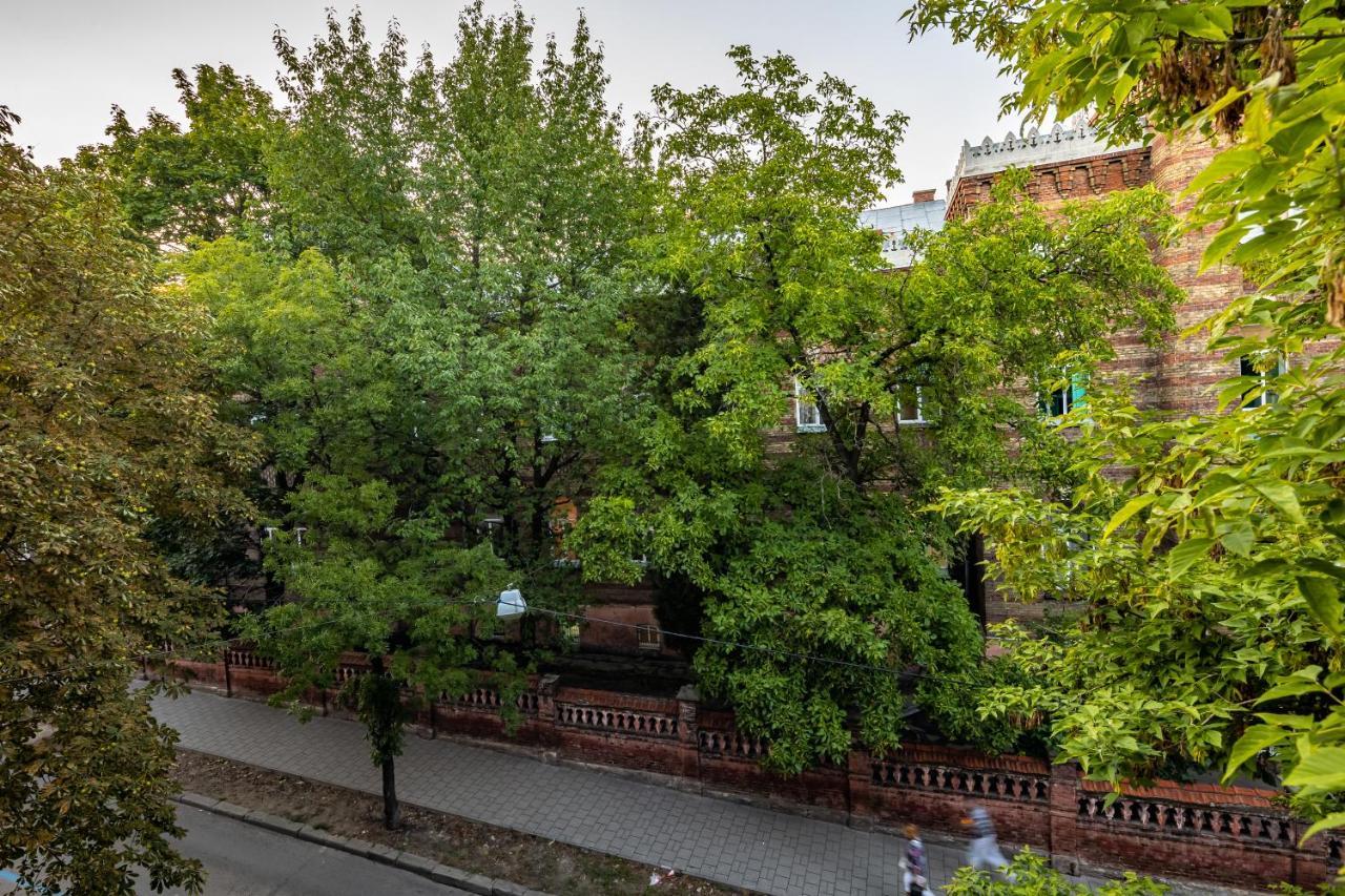 Leontovycha Apartment Λβιβ Εξωτερικό φωτογραφία